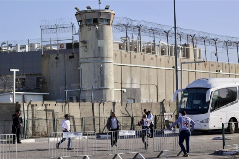 027 Tahanan Palestina Ditukar Satu Tentara Israel: Detail Negosiasi Yang Menegangkan 027 Tahanan Palestina Ditukar Satu Tentara Israel: Detail Negosiasi Yang Menegangkan