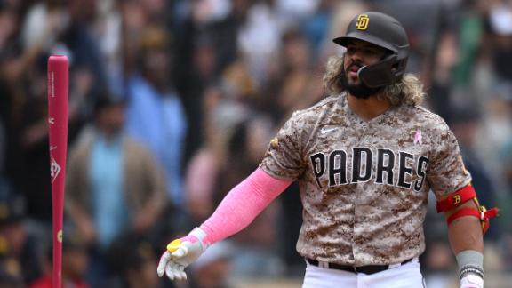 1-0 Win For Padres: Gurriel Delivers With Pinch-Hit RBI Single 1-0 Win For Padres: Gurriel Delivers With Pinch-Hit RBI Single