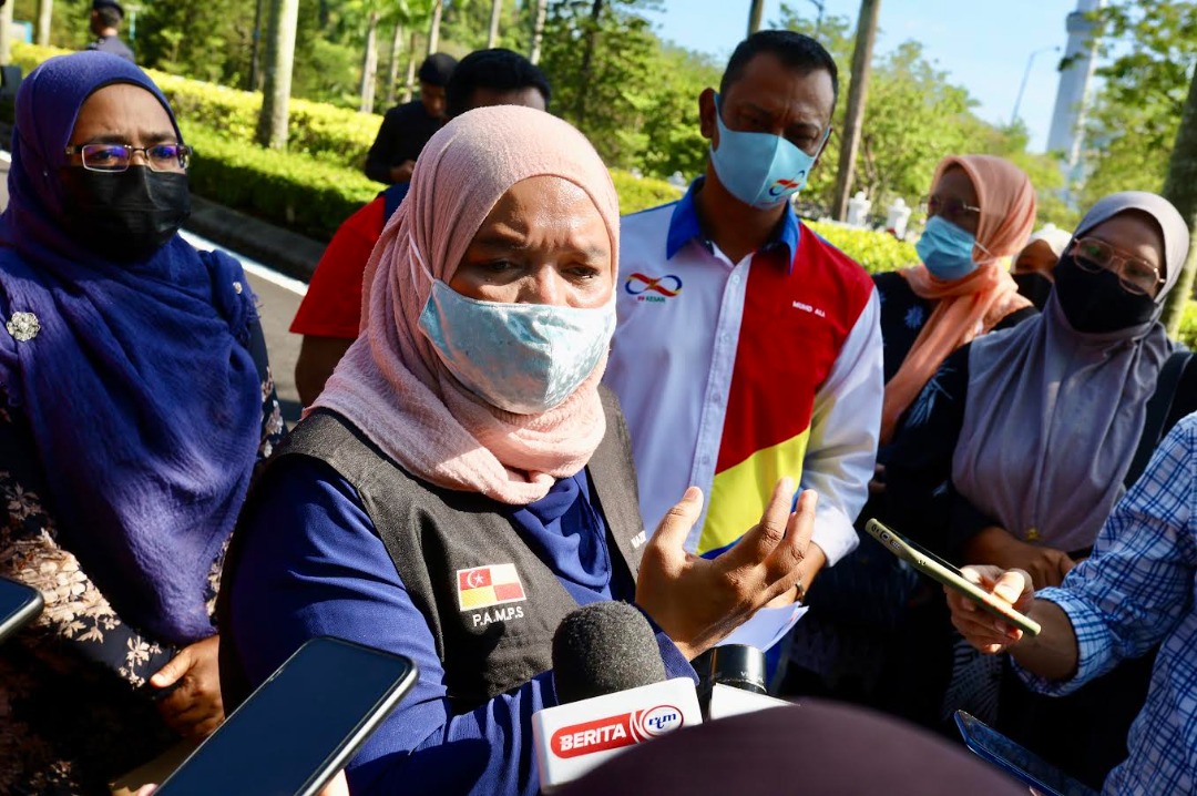 10 ADN PAS Selangor Hulurkan Bantuan Kepada Mangsa Tragedi Putra Heights 10 ADN PAS Selangor Hulurkan Bantuan Kepada Mangsa Tragedi Putra Heights