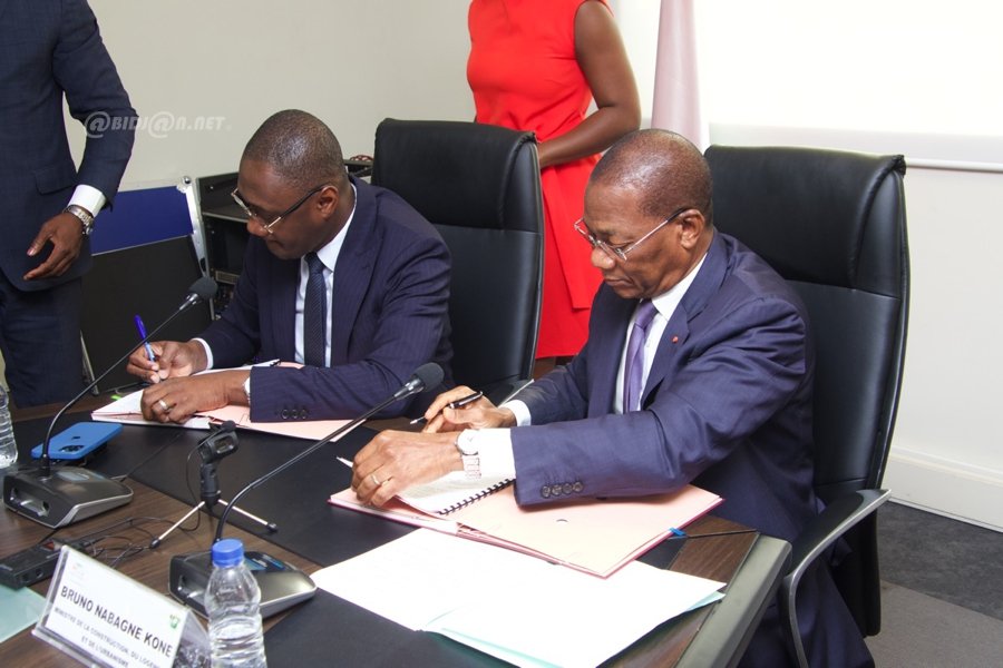 14 279 Voies Abidjan : Mise À Jour Du Projet D'Adressage 14 279 Voies Abidjan : Mise À Jour Du Projet D'Adressage