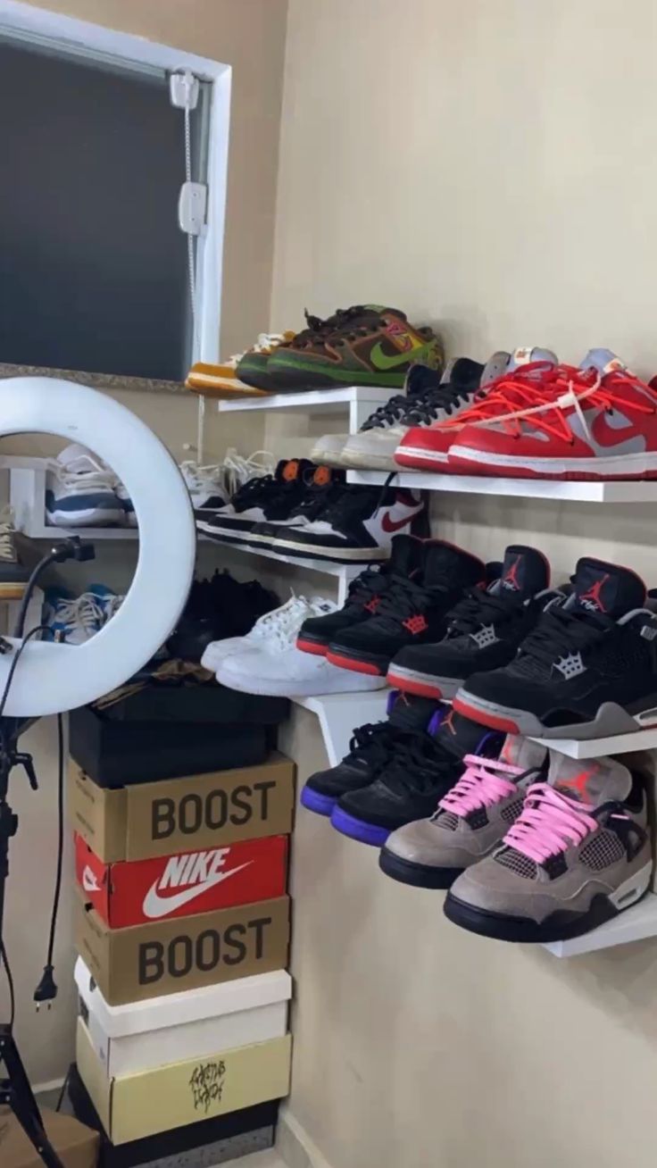 40% Off Nike Air, Dunks, Jordans And More Sneakers At Foot Locker 40% Off Nike Air, Dunks, Jordans And More Sneakers At Foot Locker