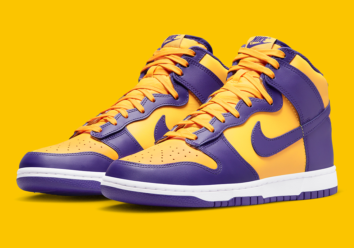 40% Off Select Sneakers: Nike Air, Dunks, Jordans Sale At Foot Locker 40% Off Select Sneakers: Nike Air, Dunks, Jordans Sale At Foot Locker