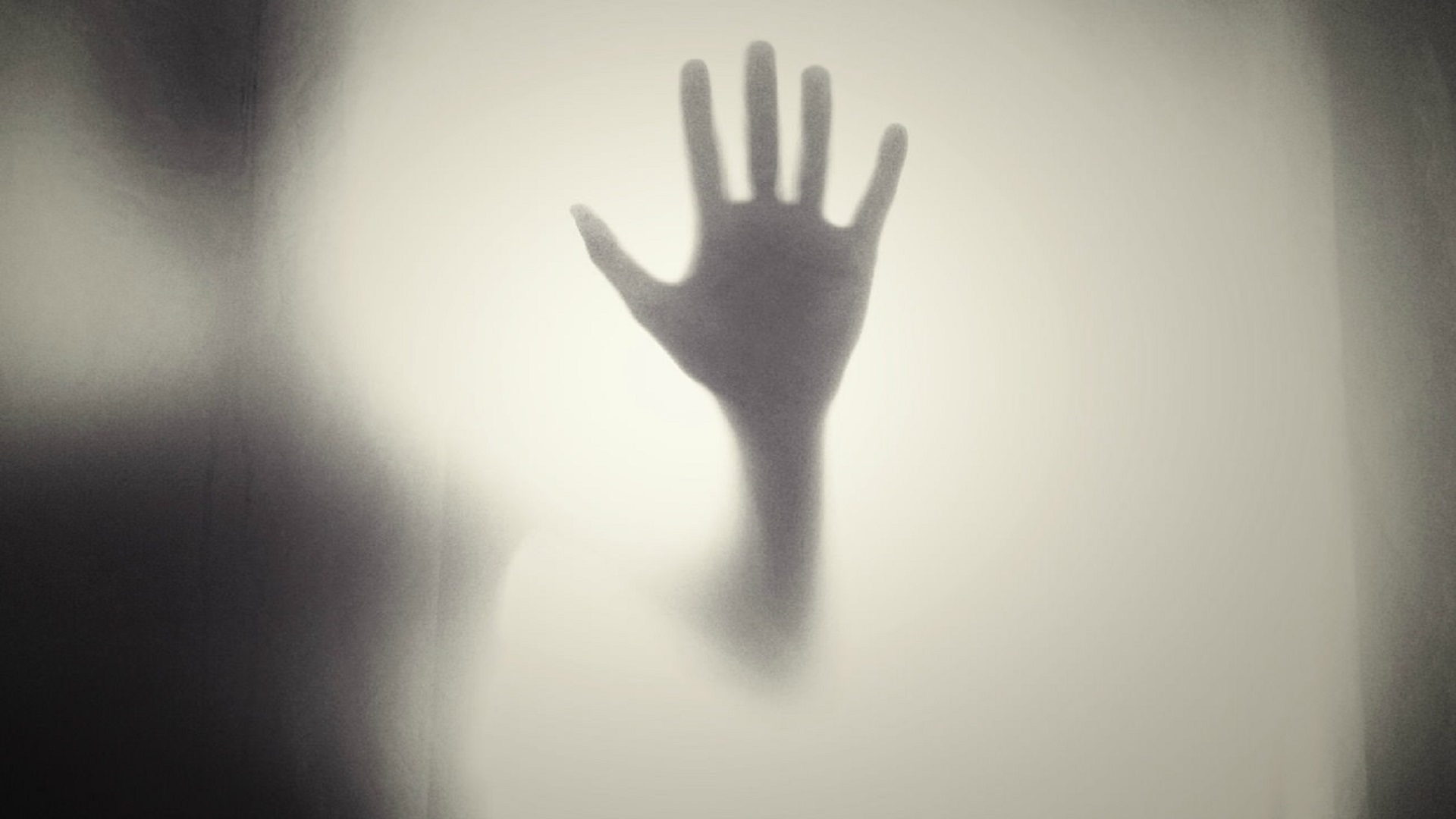 5 Podcasts De Misterio, Suspenso Y Terror Que Debes Escuchar 5 Podcasts De Misterio, Suspenso Y Terror Que Debes Escuchar
