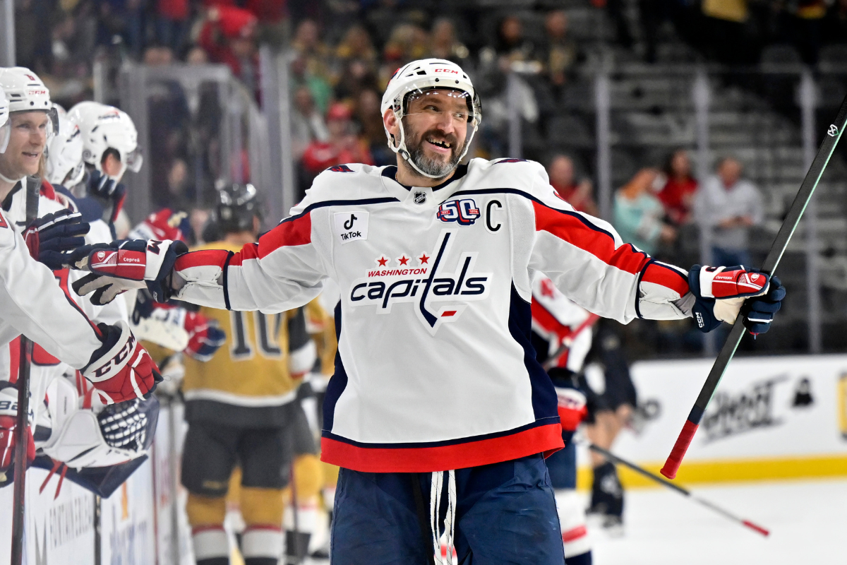 Alex Ovechkin Ties Wayne Gretzky's NHL Goal Record: CP NewsAlert Alex Ovechkin Ties Wayne Gretzky's NHL Goal Record: CP NewsAlert