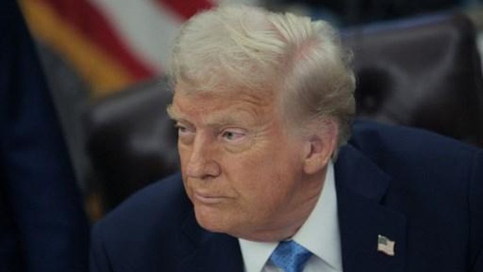 Analyzing Trump's Potential 100-Day Agenda: Trade Deals, Deregulation, And Executive Orders Analyzing Trump's Potential 100-Day Agenda: Trade Deals, Deregulation, And Executive Orders