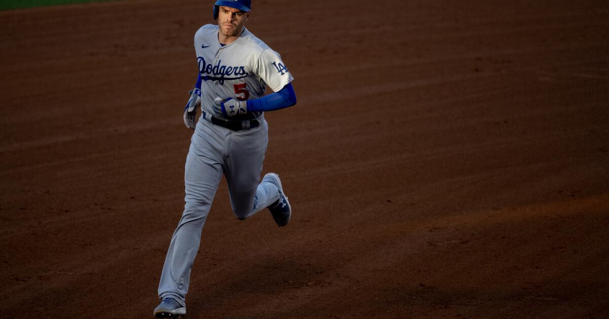 Angels And Dodgers Battle Through Shortstop Absences Angels And Dodgers Battle Through Shortstop Absences