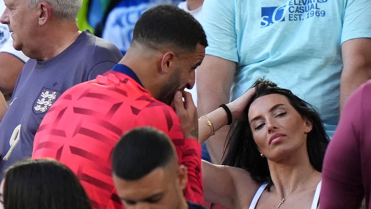 Annie Kilner Runs Errands After Kyle Walker's Night Out Annie Kilner Runs Errands After Kyle Walker's Night Out