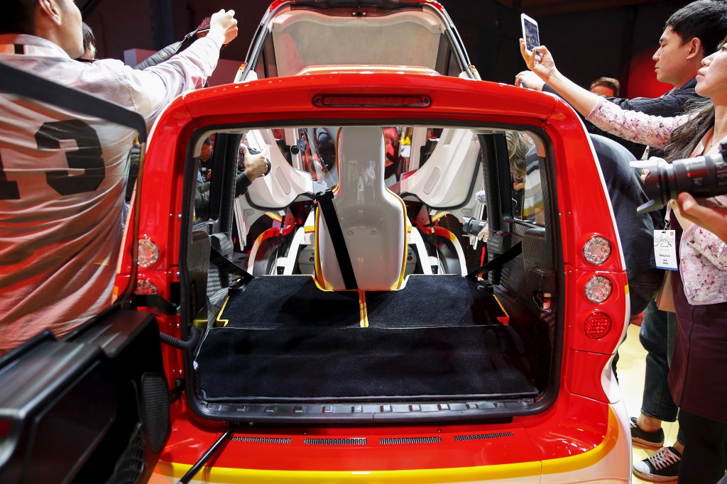 Are BMW And Porsche Losing Ground In China? A Deep Dive Into Market Dynamics Are BMW And Porsche Losing Ground In China? A Deep Dive Into Market Dynamics