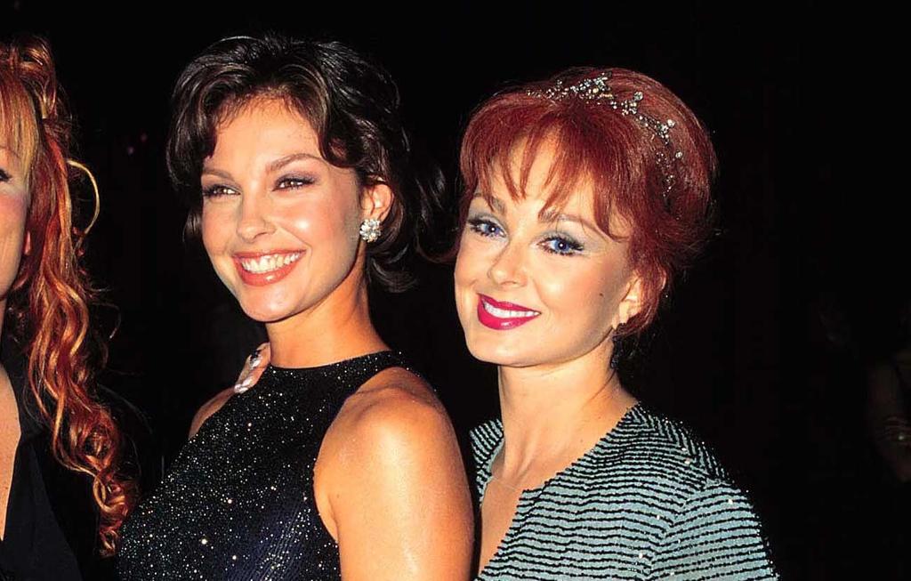 Ashley Judd Recalls Final Conversation With Mother Naomi Judd Ashley Judd Recalls Final Conversation With Mother Naomi Judd