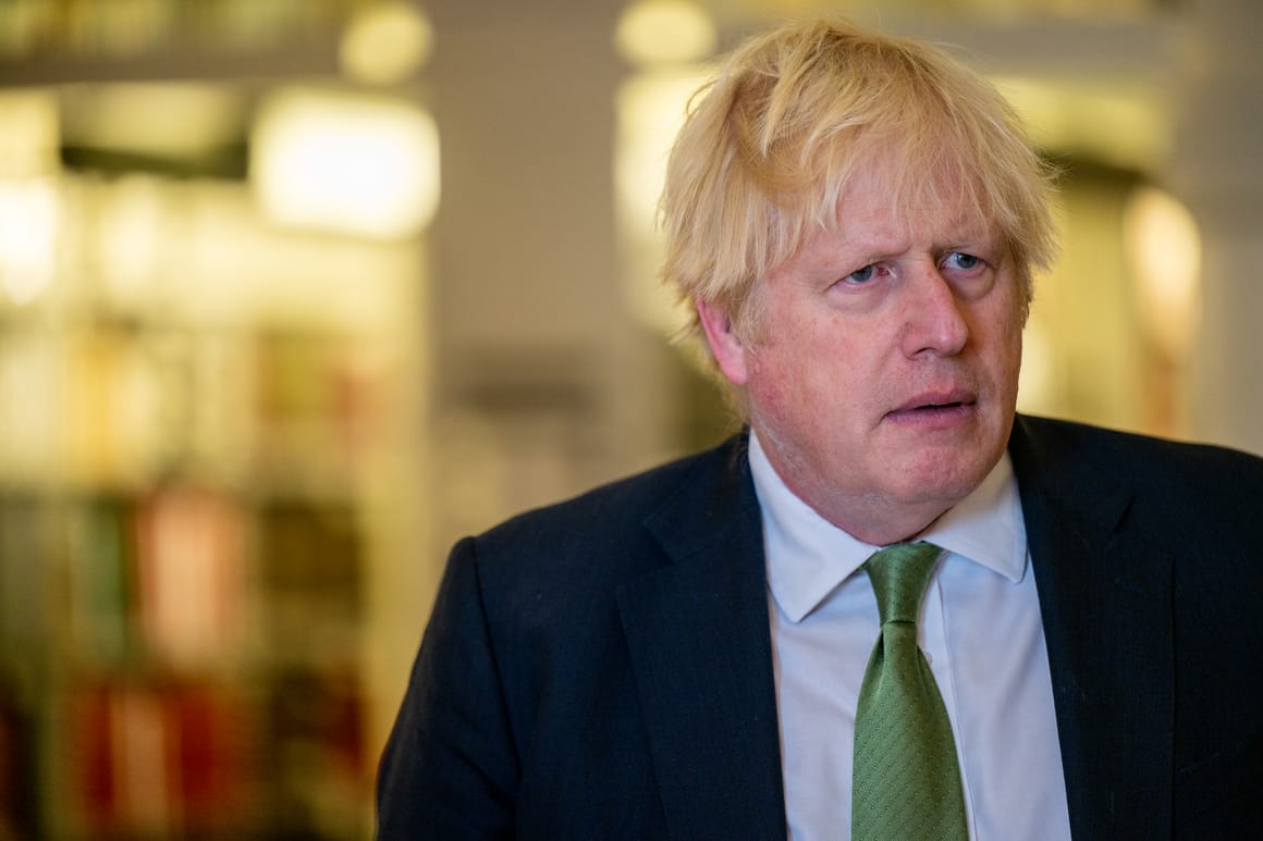 Ataque De Avestruz A Boris Johnson En Texas: Detalles Del Incidente Familiar Ataque De Avestruz A Boris Johnson En Texas: Detalles Del Incidente Familiar