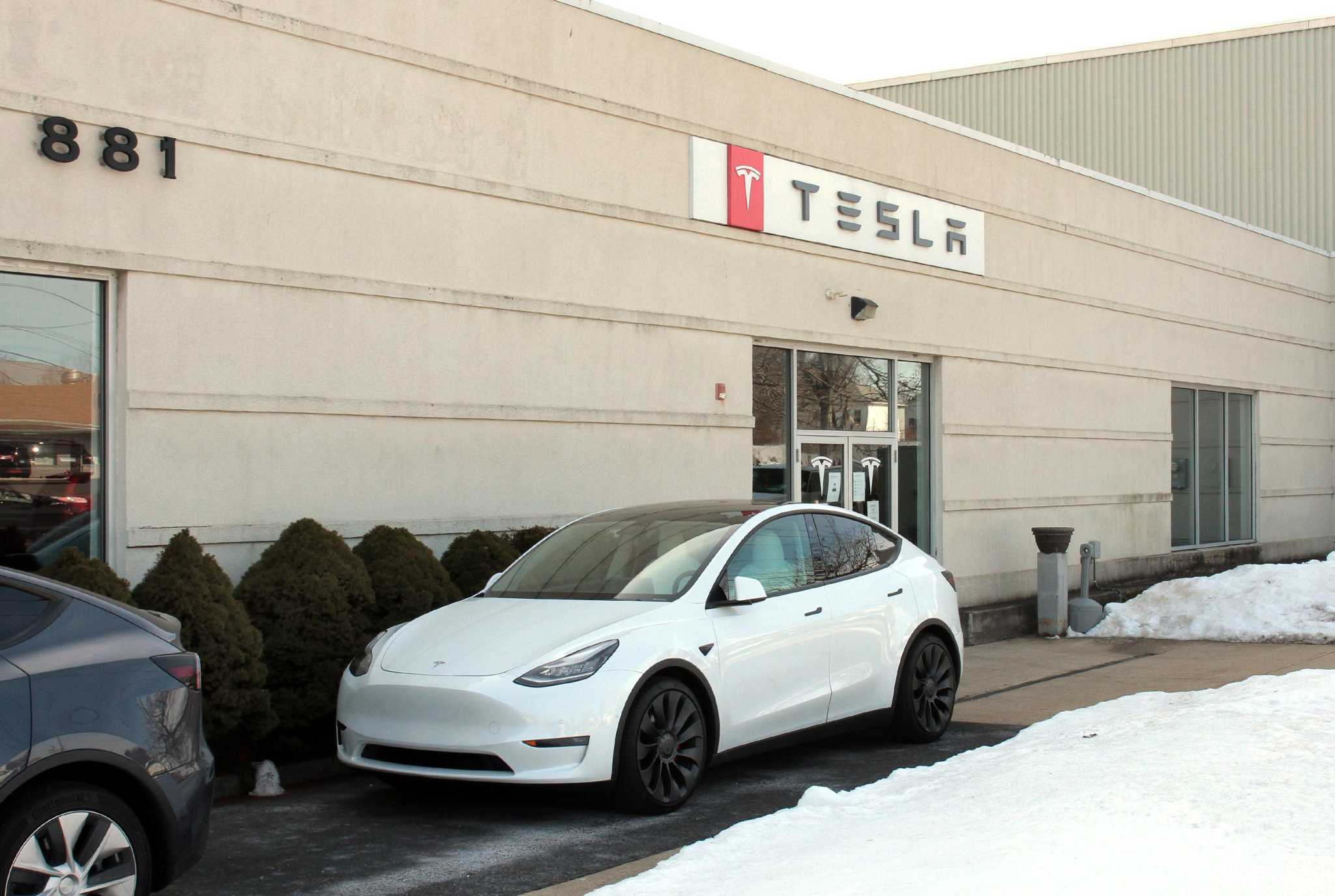 Auto Dealers Intensify Fight Against Electric Vehicle Regulations Auto Dealers Intensify Fight Against Electric Vehicle Regulations