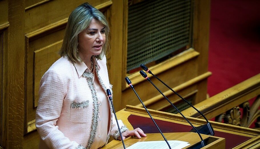 Βαγγέλης Γιακουμάκης: Η Ζωή, Ο Θάνατος Και Η Αντιμετώπιση Του Bullying Βαγγέλης Γιακουμάκης: Η Ζωή, Ο Θάνατος Και Η Αντιμετώπιση Του Bullying
