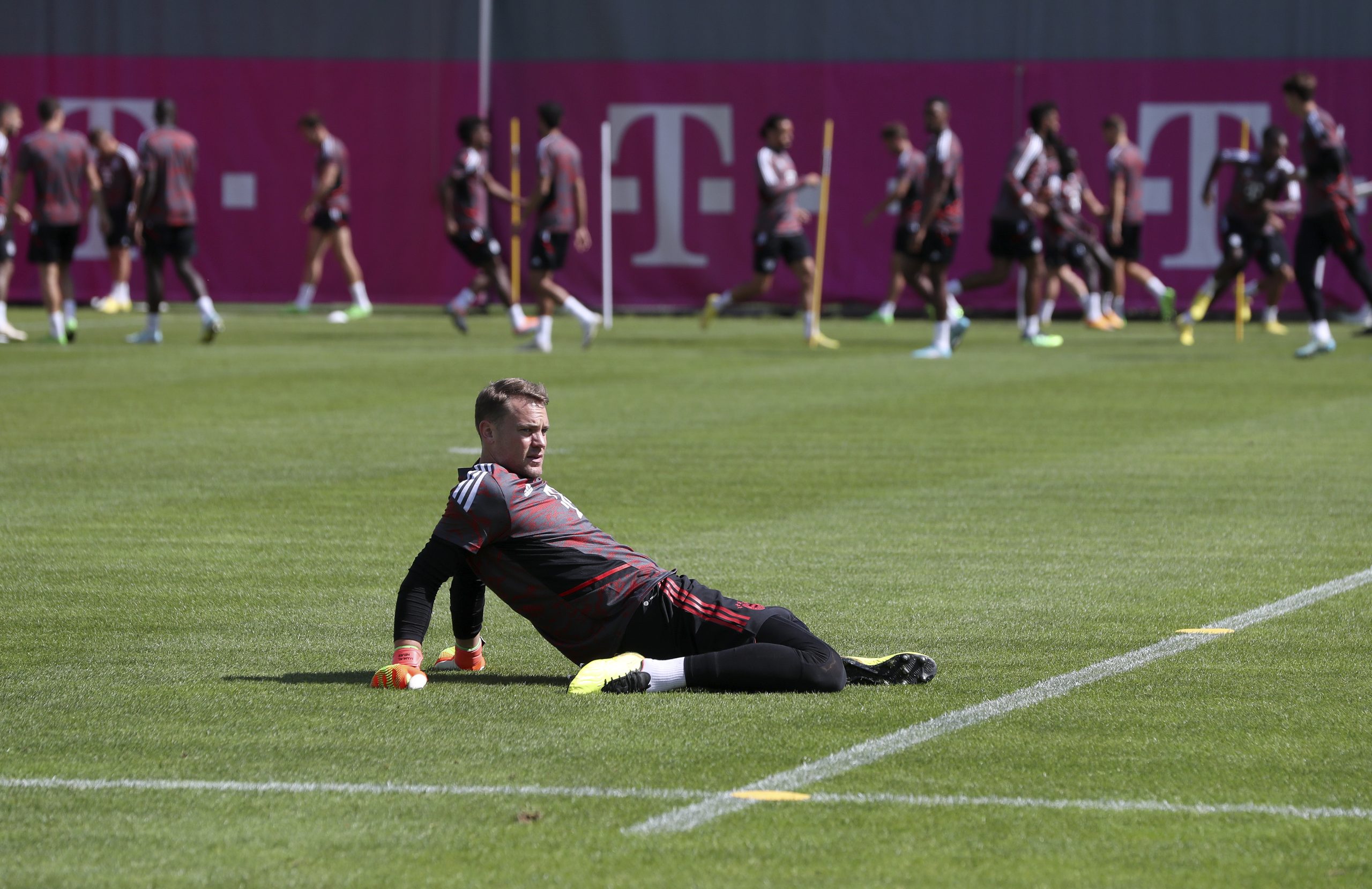 Bayern's Neuer Faces Injury Blow, Future Appearances Uncertain