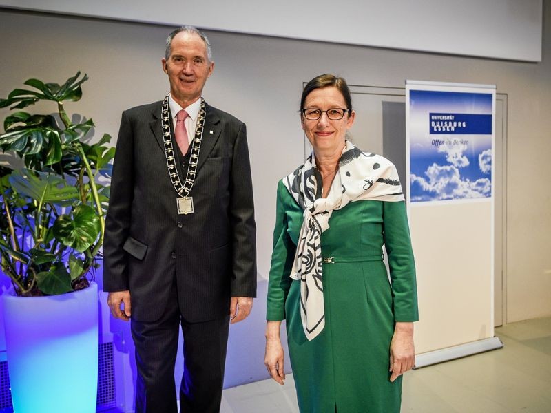 Bestechung An Der Uni Duisburg-Essen: Umfang Des Skandals Und Geständnis Einer Mitarbeiterin Bestechung An Der Uni Duisburg-Essen: Umfang Des Skandals Und Geständnis Einer Mitarbeiterin