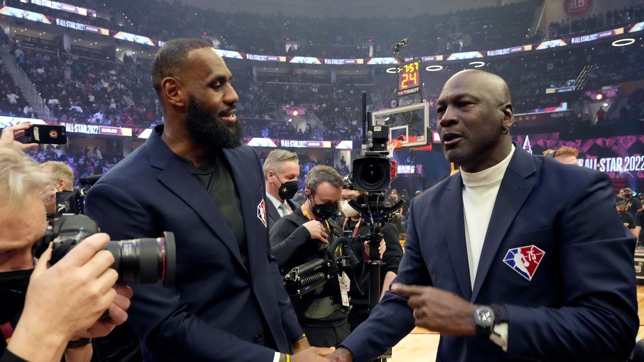 Brown Points To Jordan's Advantage Over LeBron James Brown Points To Jordan's Advantage Over LeBron James