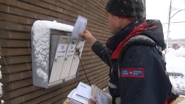 Canada Post Financial Crisis: Report Calls For End To Door-to-Door Mail Delivery Canada Post Financial Crisis: Report Calls For End To Door-to-Door Mail Delivery