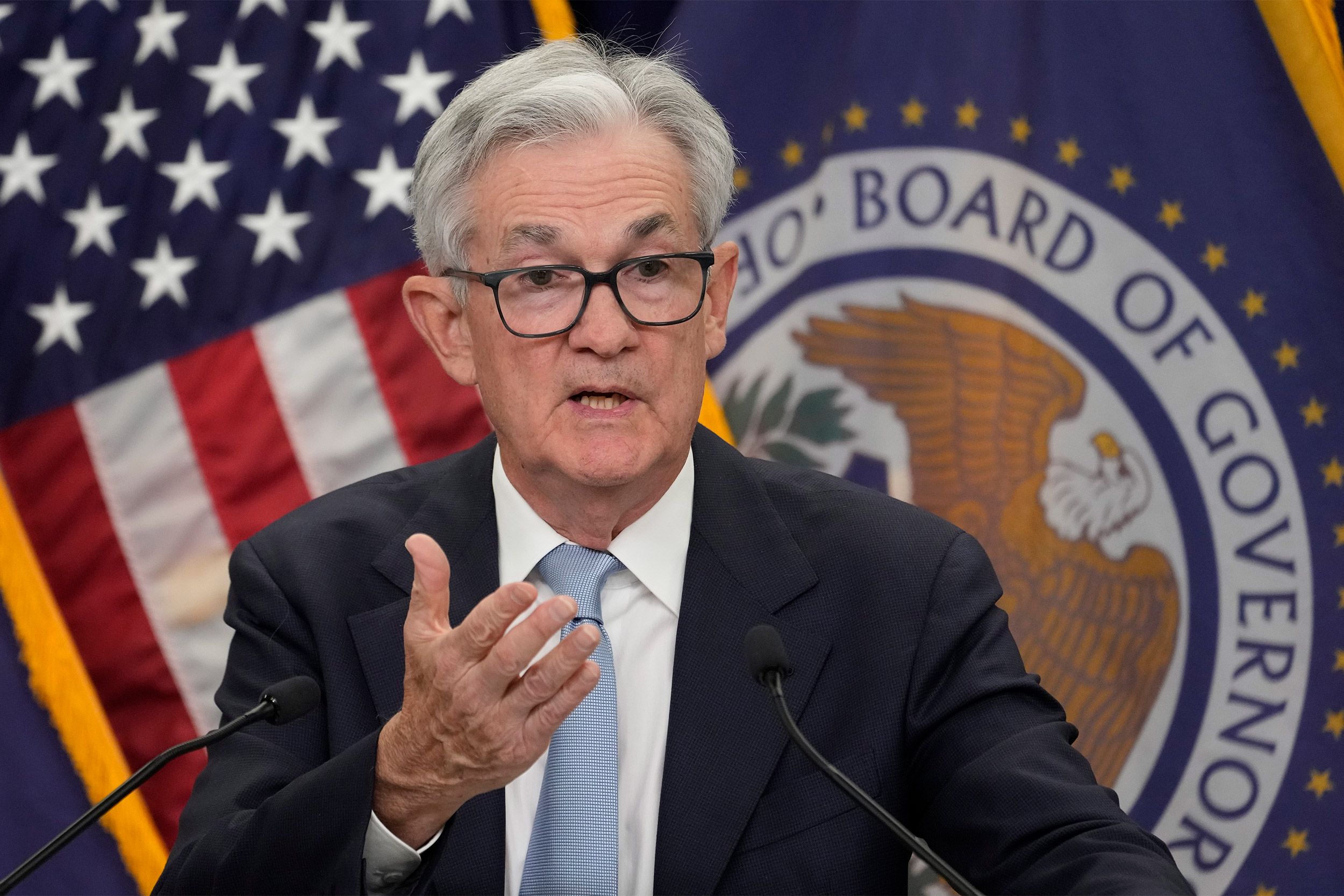 Canada's Economy: OECD Forecasts Flat Growth For 2025, Avoiding Recession Canada's Economy: OECD Forecasts Flat Growth For 2025, Avoiding Recession