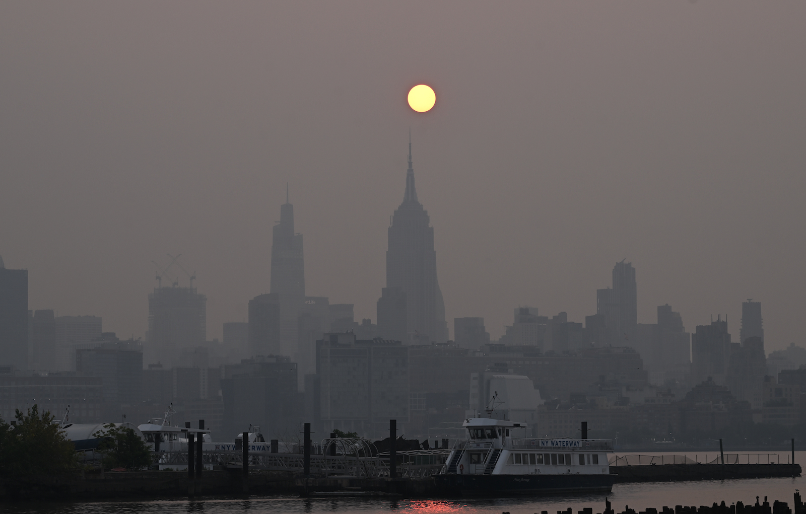 Canadian Wildfire Smoke's Impact On New York Air Quality: A 3°C Temperature Decrease And Toxic Air Findings Canadian Wildfire Smoke's Impact On New York Air Quality: A 3°C Temperature Decrease And Toxic Air Findings