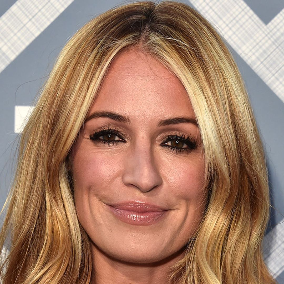 Cat Deeley's Holiday Style: Black Swimsuit And Relaxation Cat Deeley's Holiday Style: Black Swimsuit And Relaxation