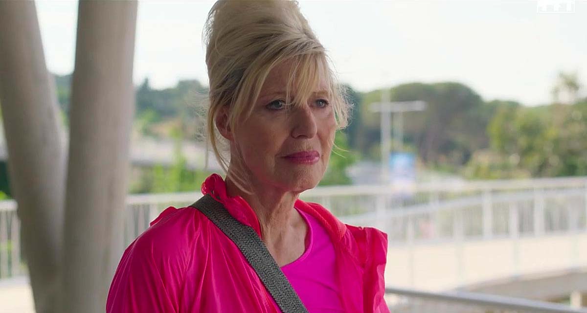 Chantal Ladesou : L'absence Qui Fait Rire ? Les Vraies Raisons Dévoilées. Chantal Ladesou : L'absence Qui Fait Rire ? Les Vraies Raisons Dévoilées.