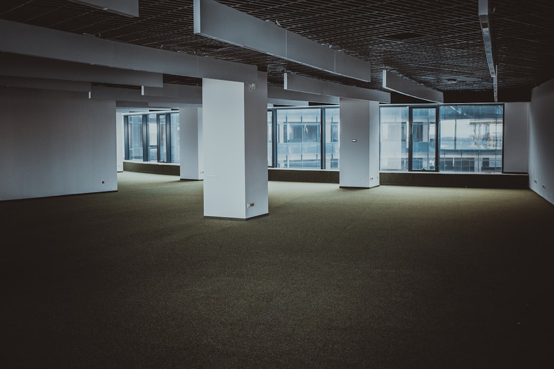 Chicago's Empty Office Spaces: The Zombie Building Phenomenon Chicago's Empty Office Spaces: The Zombie Building Phenomenon