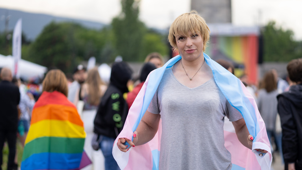 Community Activist Proposes Live Uterus Transplants For Transgender Mothers Community Activist Proposes Live Uterus Transplants For Transgender Mothers