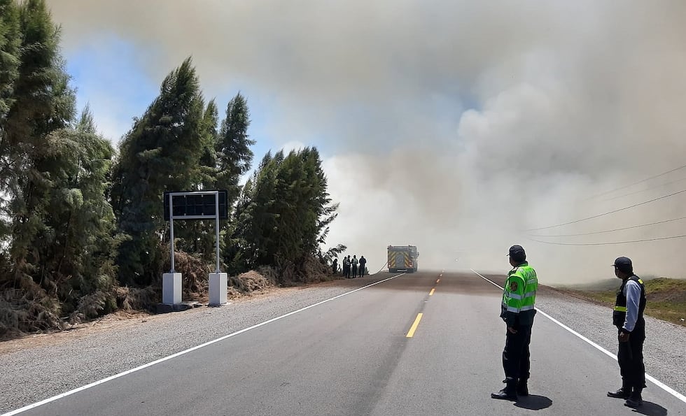 Constanza: Grave Incendio Forestal Causa Densa Humarada Y Afecta A La Población Constanza: Grave Incendio Forestal Causa Densa Humarada Y Afecta A La Población