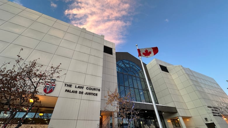 Contempt Of Parliament: Yukon Mine Manager's Testimony Refusal Sparks Outrage Contempt Of Parliament: Yukon Mine Manager's Testimony Refusal Sparks Outrage