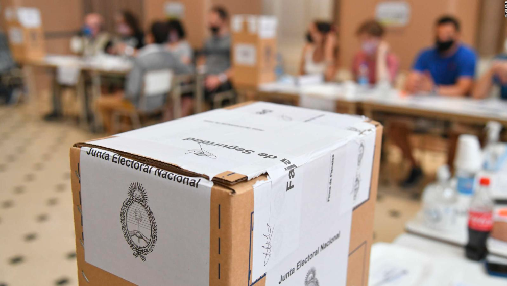 Correísmo Impugna La Prohibición De Celulares En Segunda Vuelta Electoral Correísmo Impugna La Prohibición De Celulares En Segunda Vuelta Electoral
