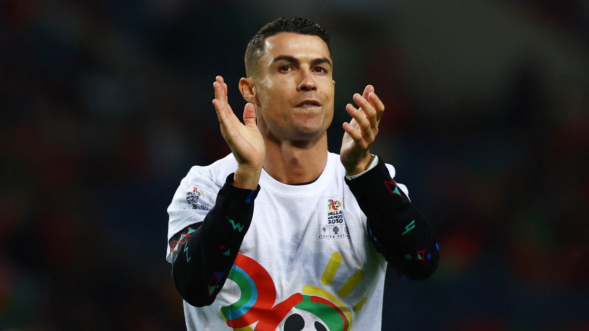 Cristiano Ronaldo'nun Geleceği: Fenerbahçe Çağrısının Ardındaki Gerçekler Cristiano Ronaldo'nun Geleceği: Fenerbahçe Çağrısının Ardındaki Gerçekler