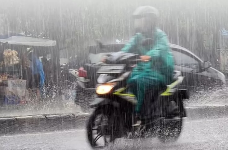 Cuaca Ekstrem Di Jawa Timur: Hujan Lebat Dan Petir Diprediksi 29 Maret 2024 Cuaca Ekstrem Di Jawa Timur: Hujan Lebat Dan Petir Diprediksi 29 Maret 2024