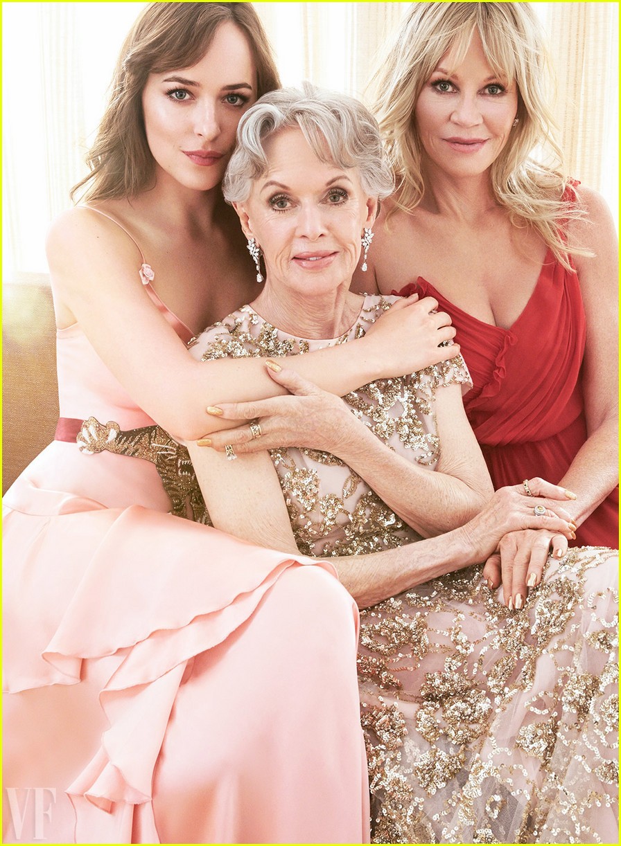 Dakota Johnson And Melanie Griffith: A Mother-Daughter Fashion Moment Dakota Johnson And Melanie Griffith: A Mother-Daughter Fashion Moment
