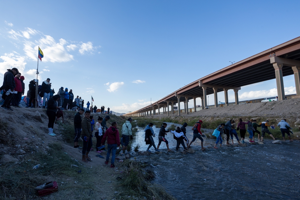 Debate Rages: Parliament Tackles Illegal Immigration Crisis Debate Rages: Parliament Tackles Illegal Immigration Crisis