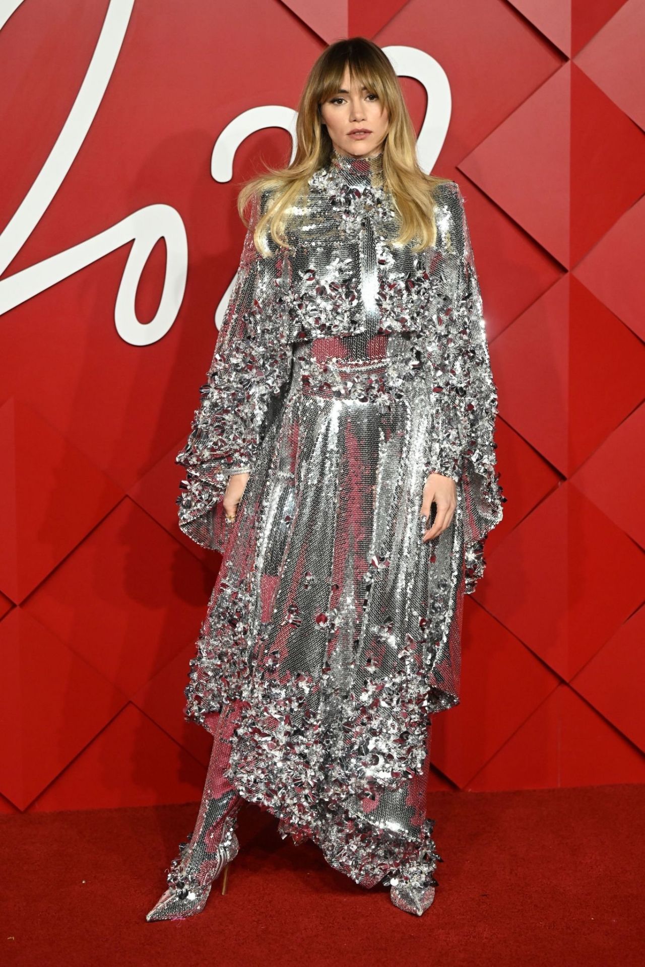 Deconstructing Suki Waterhouse's Deconstructing Suki Waterhouse's