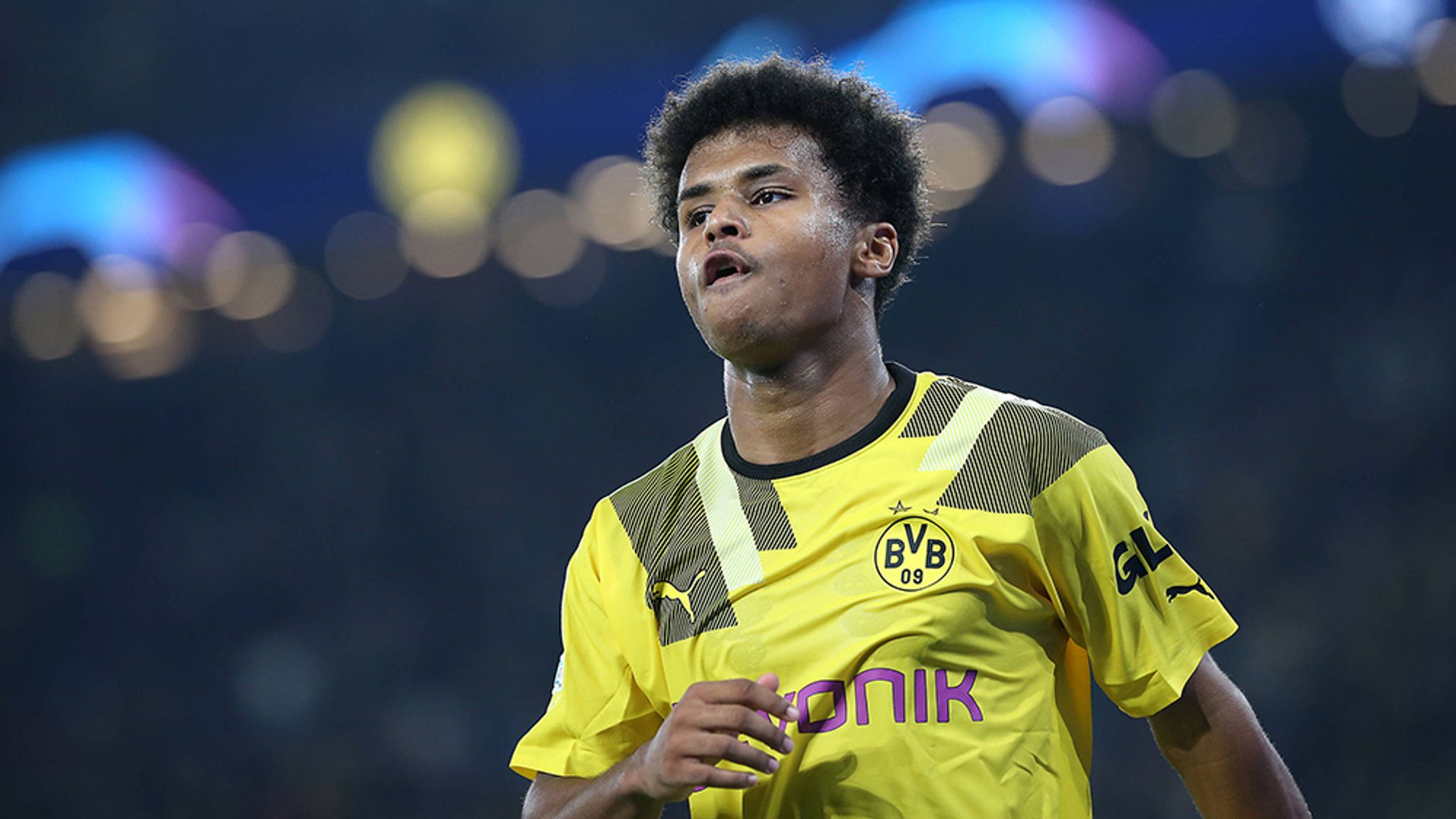 DFB-Star Adeyemi: Stilsicher In Dortmund (BVB) DFB-Star Adeyemi: Stilsicher In Dortmund (BVB)