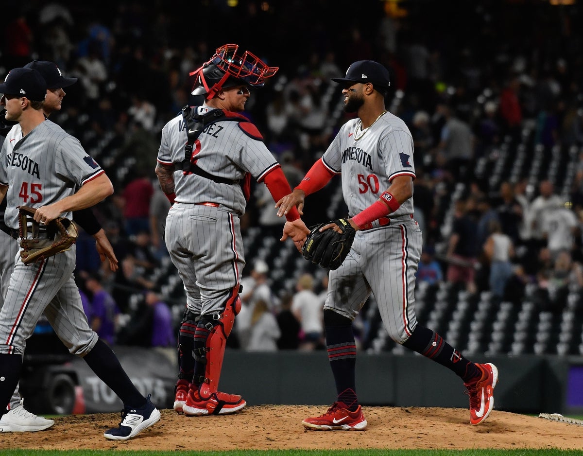 Diamondbacks' Walk-Off Win Stuns Brewers In Ninth Inning Diamondbacks' Walk-Off Win Stuns Brewers In Ninth Inning