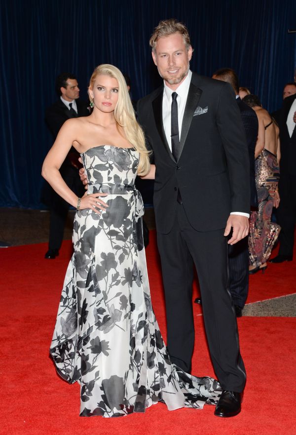 Did Jessica Simpson Just Reveal Eric Johnson's Infidelity Through Song? Did Jessica Simpson Just Reveal Eric Johnson's Infidelity Through Song?