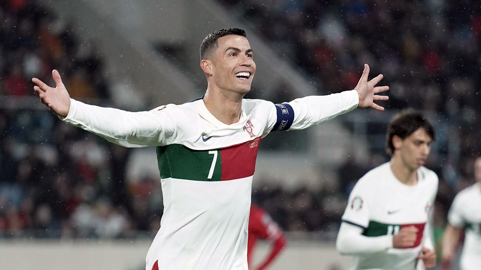 Dünyanın En Değerli Futbolcusu: Cristiano Ronaldo'nun Marka Değeri Dünyanın En Değerli Futbolcusu: Cristiano Ronaldo'nun Marka Değeri