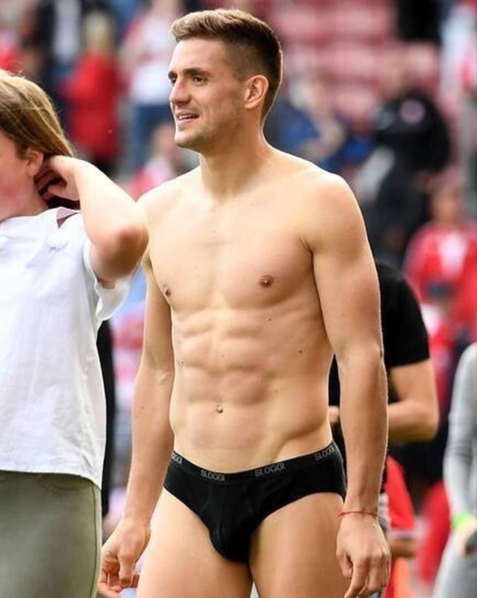 Dušan Tadić'in Yeni Başlangıcı: Tarihe Geçme Yolunda Dušan Tadić'in Yeni Başlangıcı: Tarihe Geçme Yolunda