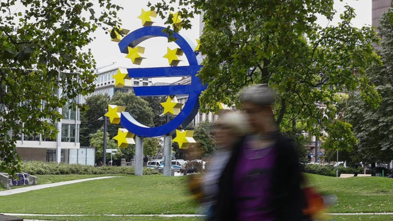 ECB Başkanı Lagarde: Avrupa Ekonomisi Karşı Karşıya Kaldığı Yüksek Belirsizliğin Ortasında ECB Başkanı Lagarde: Avrupa Ekonomisi Karşı Karşıya Kaldığı Yüksek Belirsizliğin Ortasında