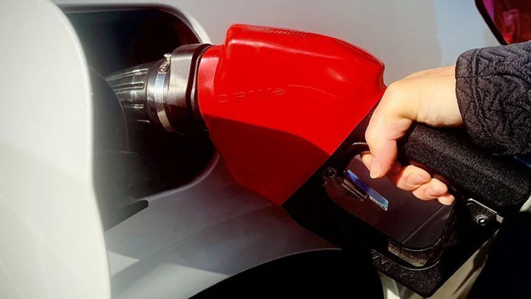 Economic Concerns Drive Gas Prices Down: National Average Nears $3 Economic Concerns Drive Gas Prices Down: National Average Nears $3