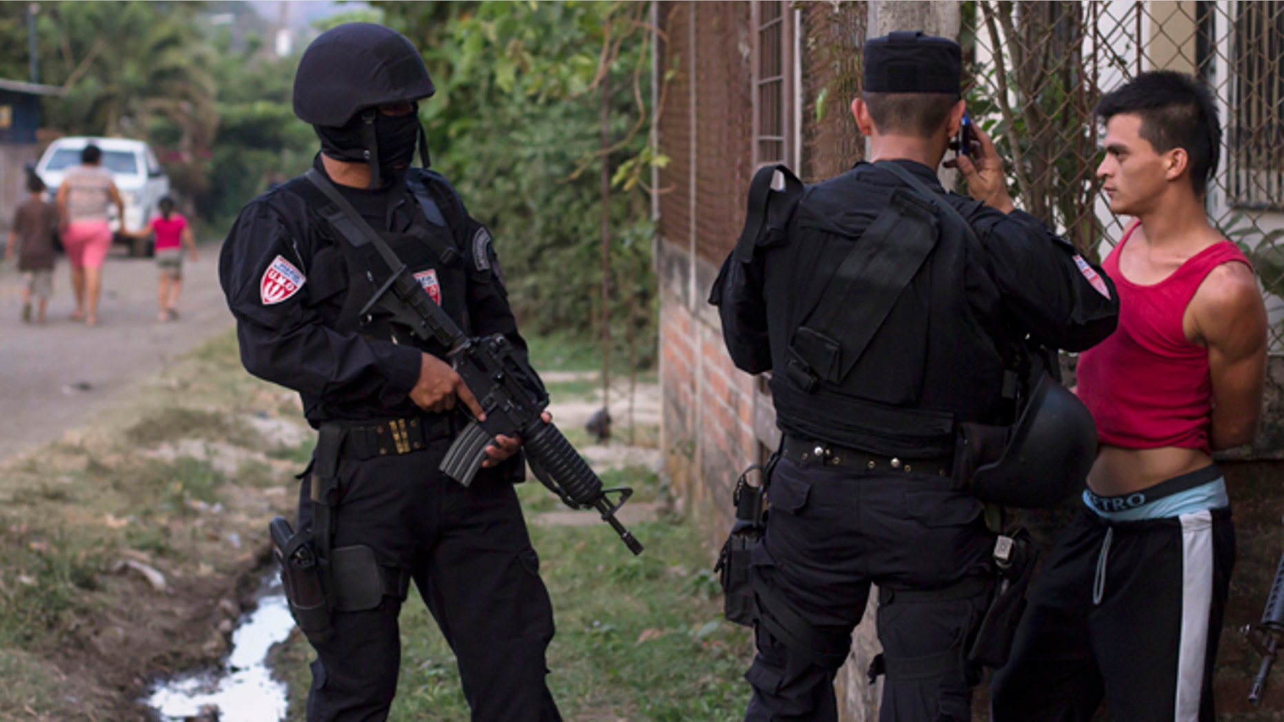 El Salvador Gang Violence Drives Kilmar Abrego Garcia To US, Igniting Political Debate El Salvador Gang Violence Drives Kilmar Abrego Garcia To US, Igniting Political Debate