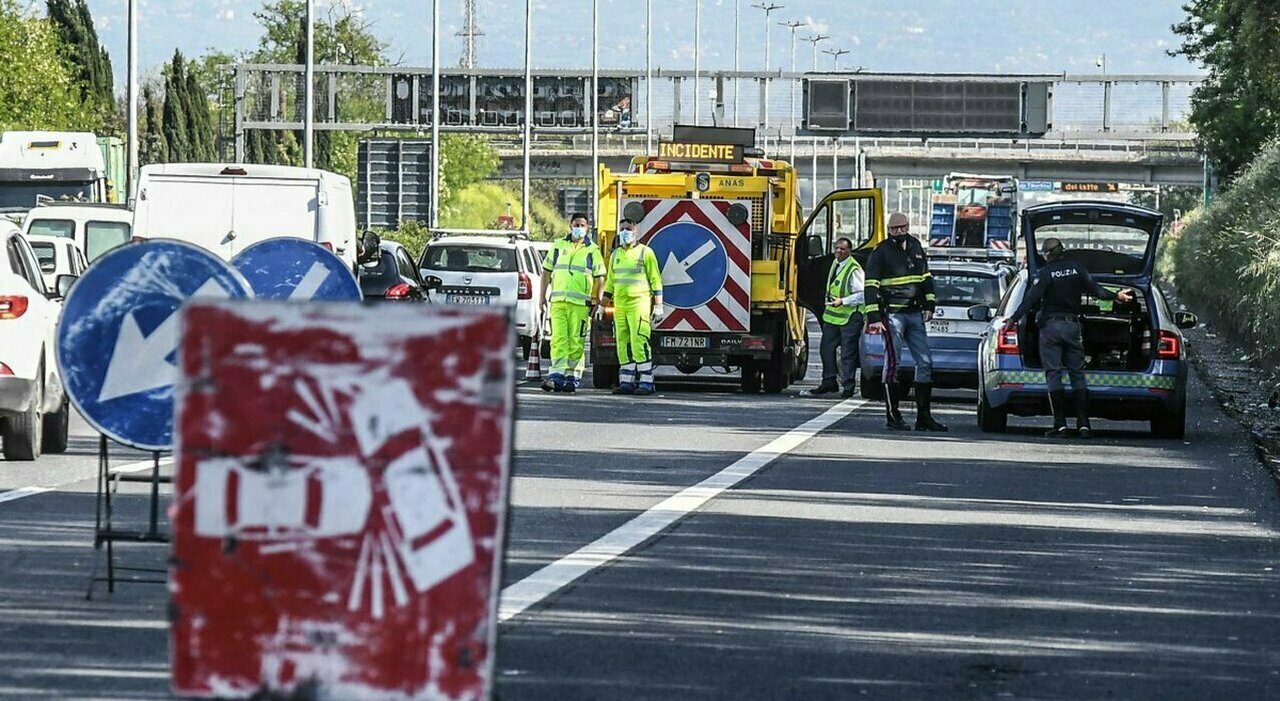 Elizabeth City Road: Fatal Accident Leaves Two Pedestrians Dead Elizabeth City Road: Fatal Accident Leaves Two Pedestrians Dead