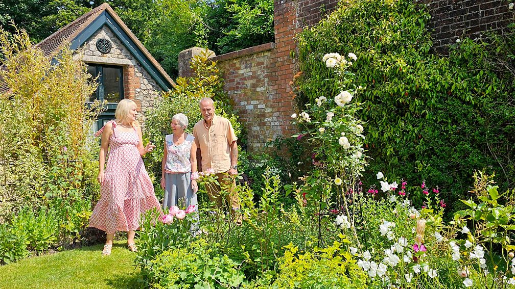 Escape To The Country: Choosing The Right Property For A Peaceful Life Escape To The Country: Choosing The Right Property For A Peaceful Life