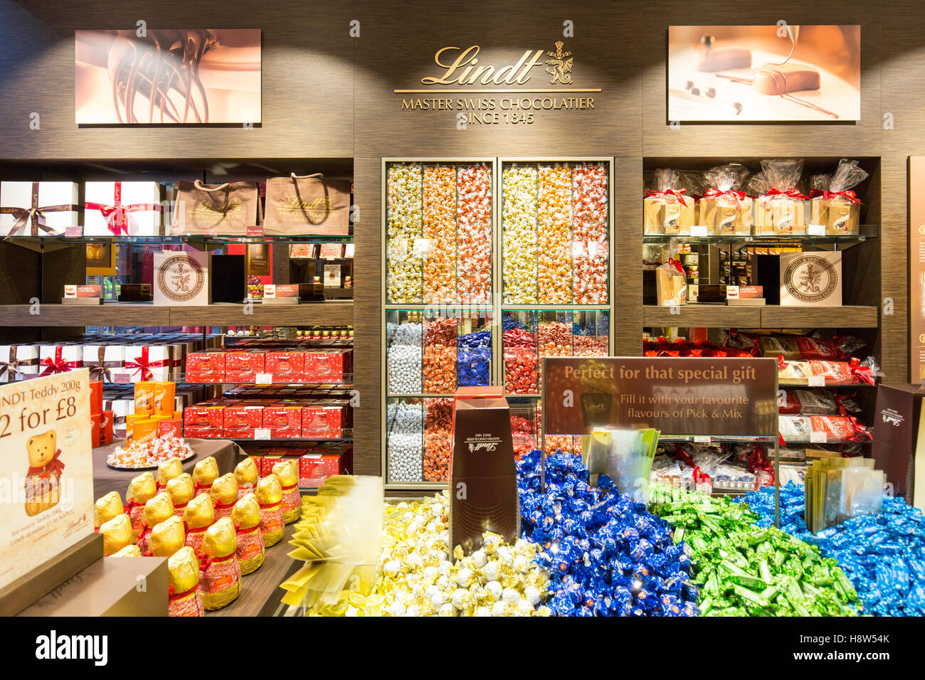 Experience The Ultimate Chocolate Indulgence At Lindt's Central London Store Experience The Ultimate Chocolate Indulgence At Lindt's Central London Store