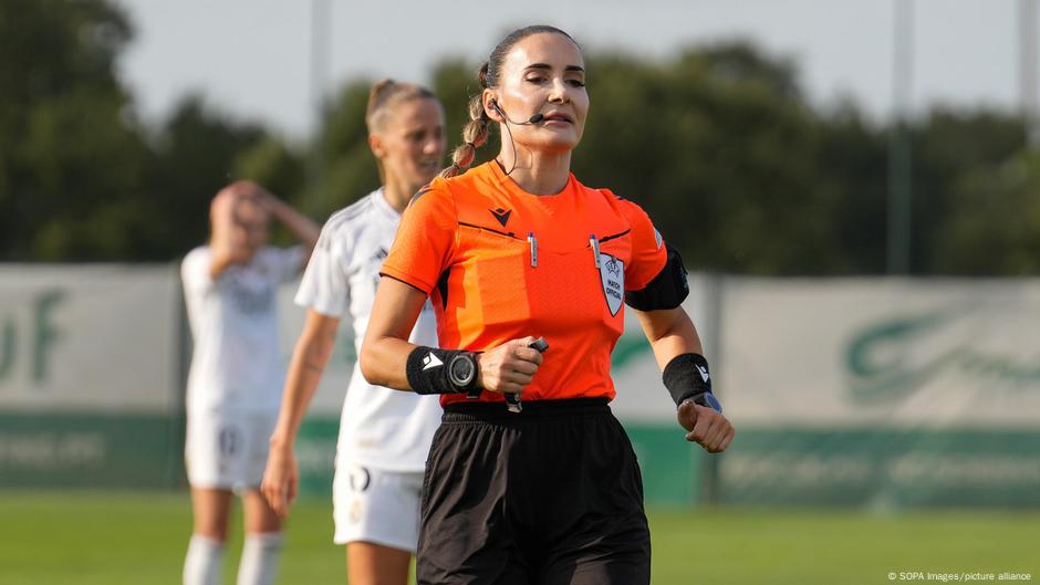 Female Referee Targeted By Sexist Chants: Official Inquiry Underway Female Referee Targeted By Sexist Chants: Official Inquiry Underway