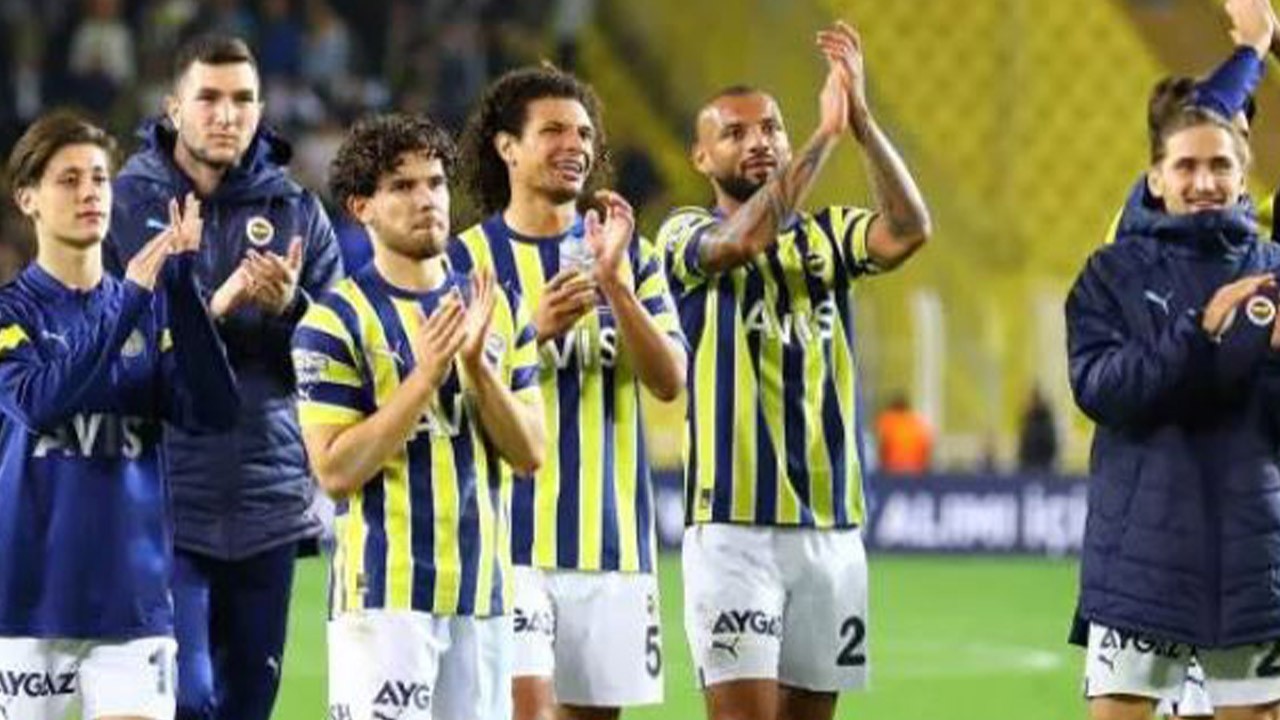 Fenerbahçe'nin Yıldızı Dušan Tadić, Süper Lig'de 100. Maçına Çıktı Fenerbahçe'nin Yıldızı Dušan Tadić, Süper Lig'de 100. Maçına Çıktı