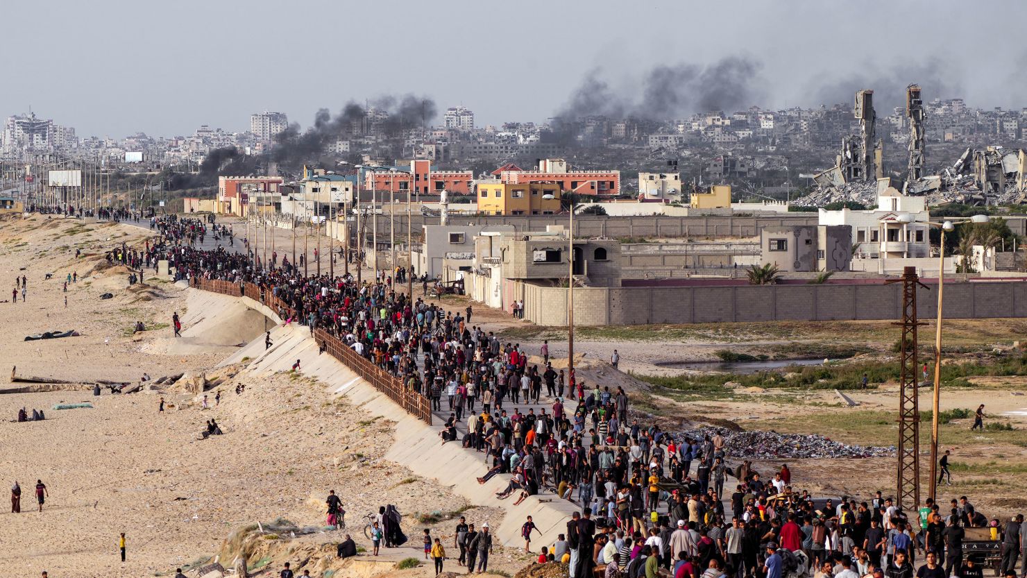 First Food Shipments To Gaza In Months After Israeli Decision First Food Shipments To Gaza In Months After Israeli Decision