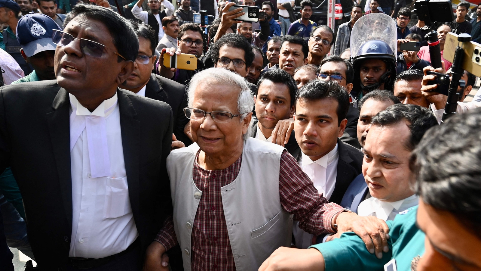 FirstUp: Bangladesh, Yunus In China, Rubio's Caribbean Trip & More Top News FirstUp: Bangladesh, Yunus In China, Rubio's Caribbean Trip & More Top News