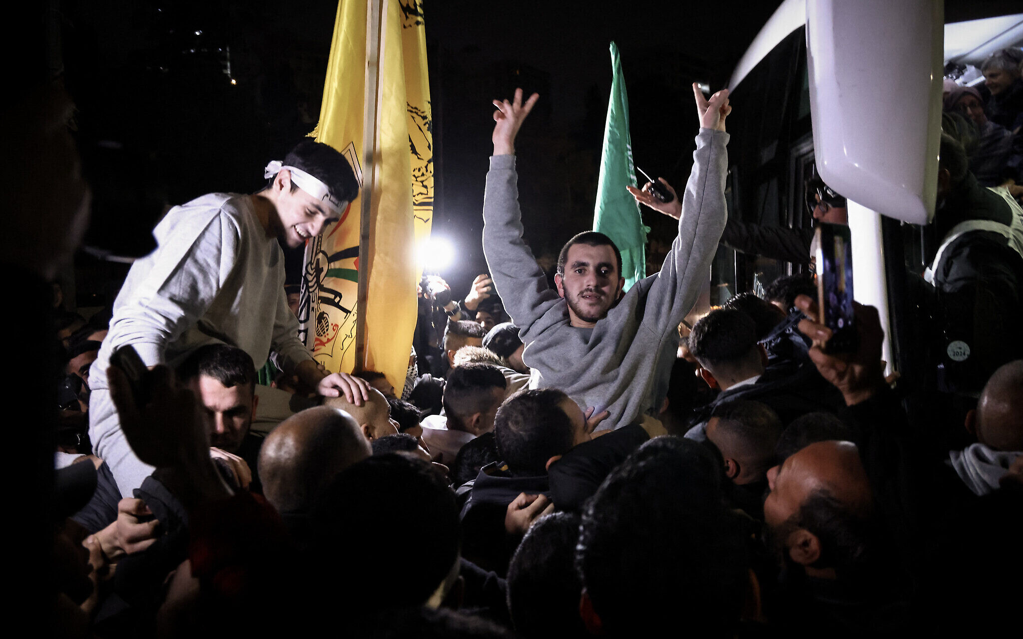 Former Israeli Female Soldiers Demand Gaza Captive Release